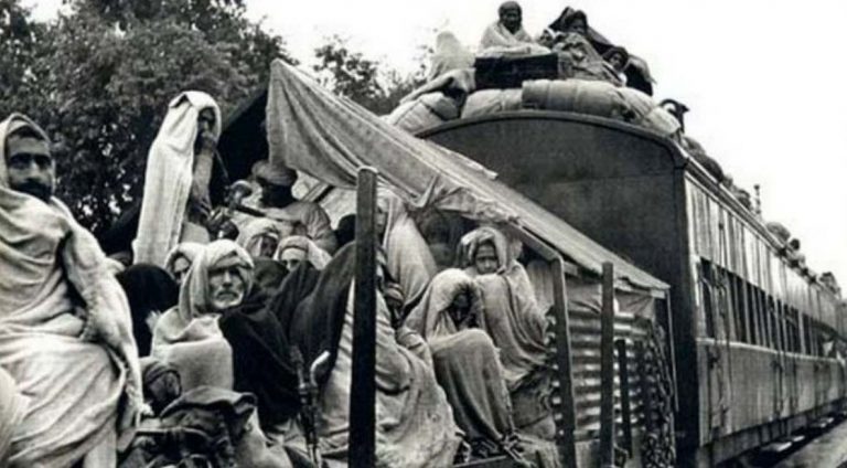 What role RSS volunteers played during partition of India