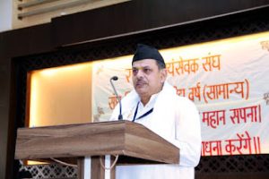 RSS Sarkaryavah (General Secretary) Dattatreya Hosabale addresses participants at the Sangh Shiksha Varg (Third Year Training Programme) at Reshimbagh, Nagpur, Maharashtra, on May 15, 2017.  
Image source: rsschennai.blogspot.com